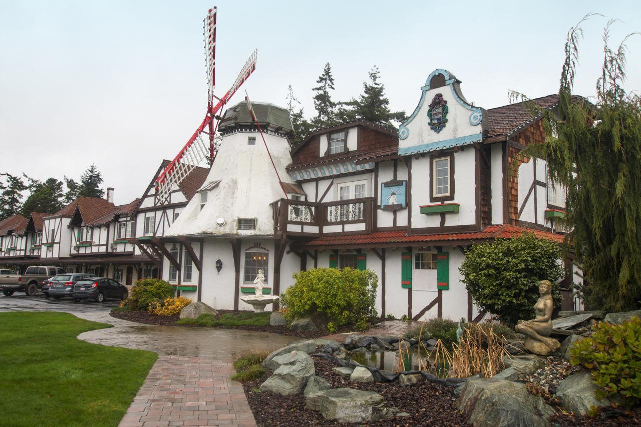 Auld Holland Inn Oak Harbor Exterior foto